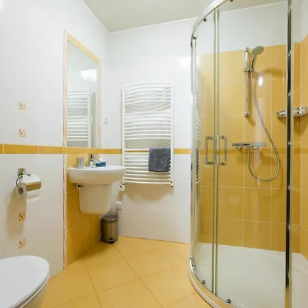 アパート Butterfly Bešeňová