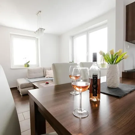 アパート Butterfly Bešeňová